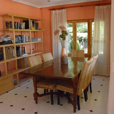 Casa Martin, Casa Con Jardin Pensada Para Familias Feriehus Teruel